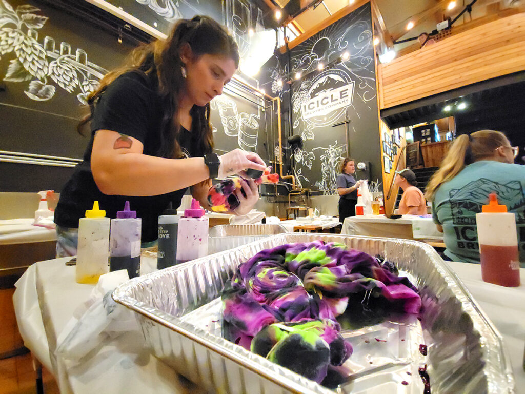 Tie Dye T-Shirt Making